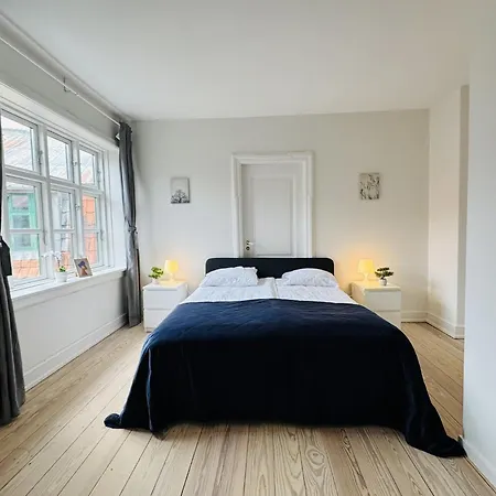 Apartment Aday - Pedestrian Beautiful 4 Bedroom