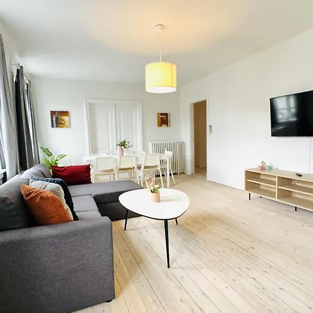 Apartment Aday - Pedestrian Beautiful 4 Bedroom Aalborg
