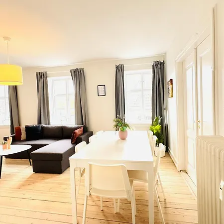 Aday - Pedestrian Beautiful 4 Bedroom * Aalborg