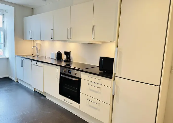 Aday - Pedestrian Beautiful 4 Bedroom